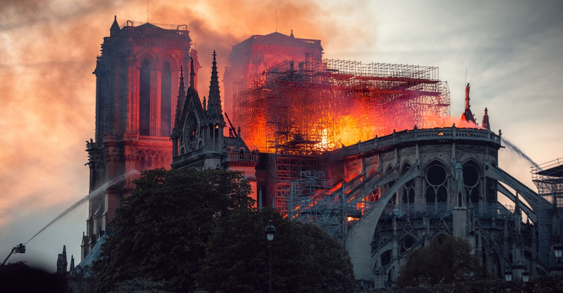 1555600629-Notre-Dame-drones-dji-brand-2019-1.jpg